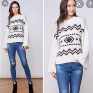 🩶NWT Cliché Wool/Acrylic Bell Sleeve Sweater